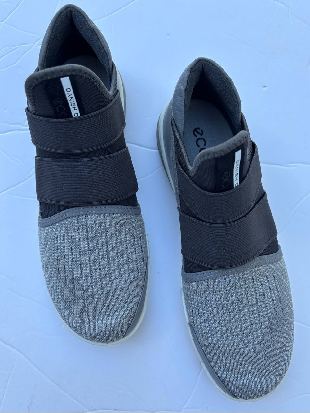 ECCO Intrinsic Dual-Tone Slip-On Sneakers Women’s size 38/7.5